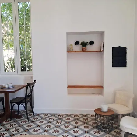 Daire A Little Gem Nîmes